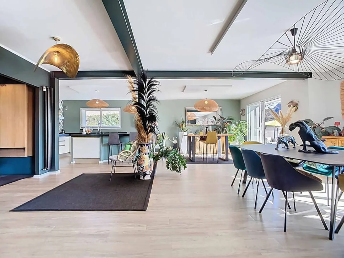 Renovated individual villa of 300 m², quiet and residential environment - Photo 5 of 13