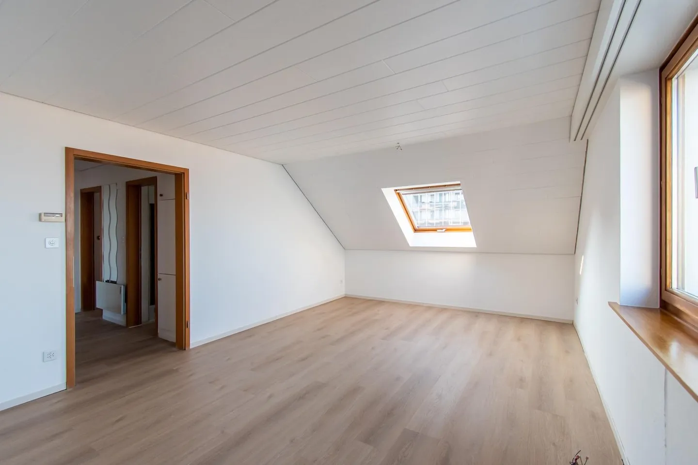 Appartement ensoleillé de 3,5 pièces avec vue sur le lac - Photo 1 sur 13