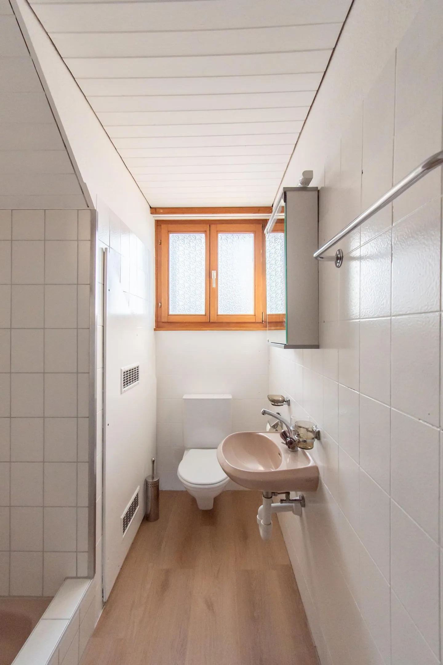 Appartement ensoleillé de 3,5 pièces avec vue sur le lac - Photo 9 sur 13