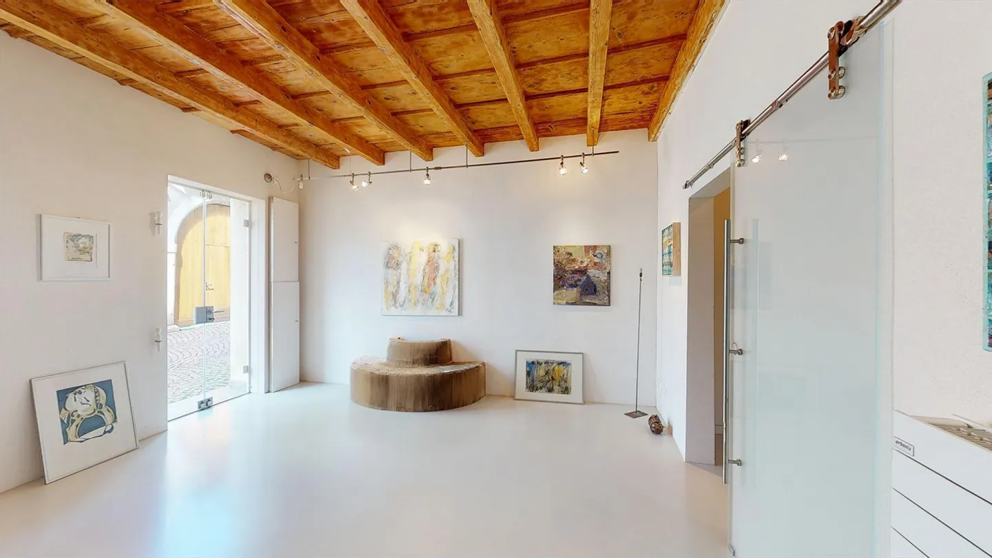 Casa unifamiliare in perfette condizioni. Possibilità di acquistare un terreno edificabile di circa 720 m² - Foto 3 di 30