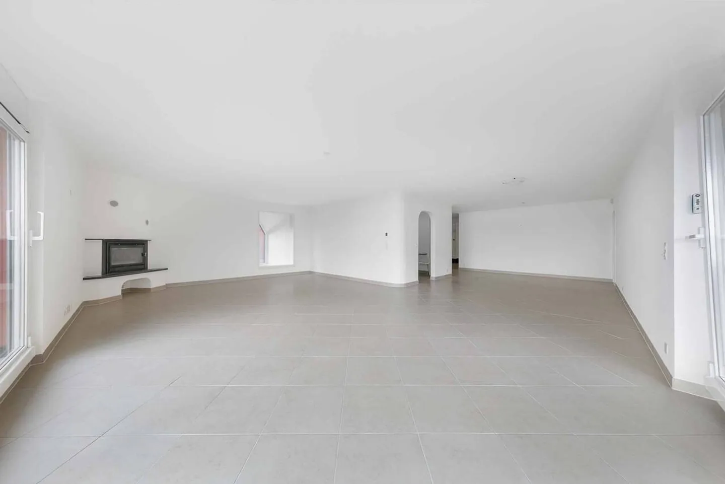 La Conversion  Espace, confort et vue panoramique sur le lac et les Alpes - Photo 3 sur 12