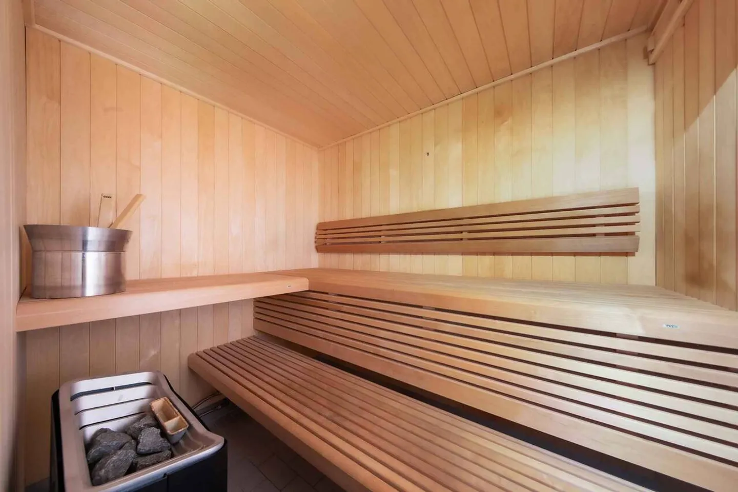 La Conversion  Espace, confort et vue panoramique sur le lac et les Alpes - Photo 9 sur 12