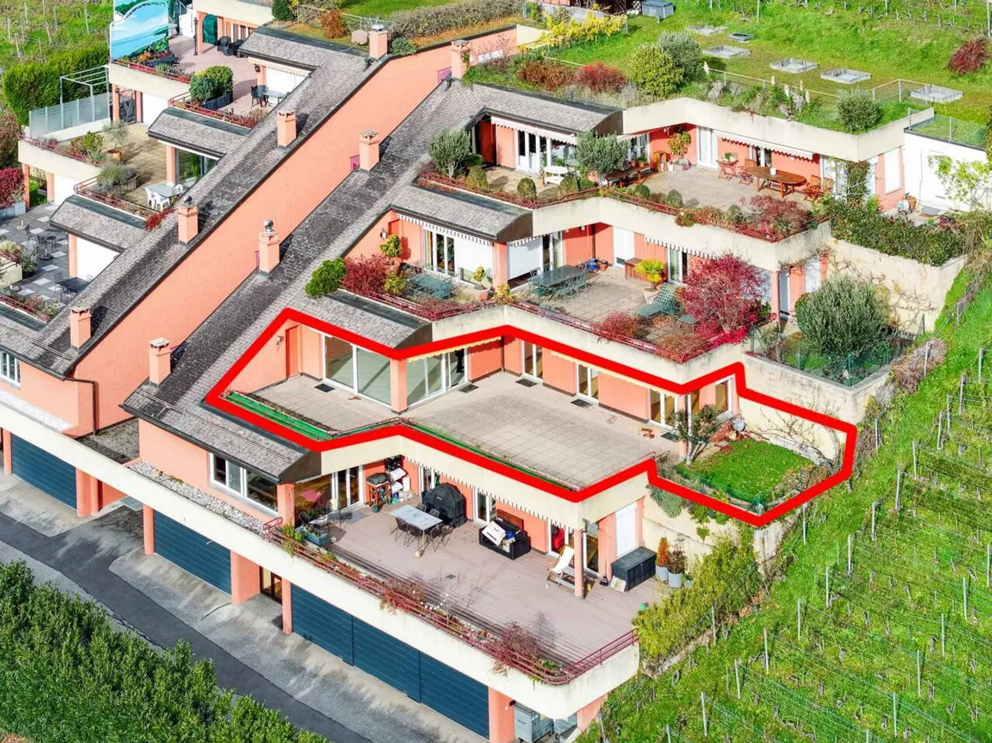 La Conversion  Espace, confort et vue panoramique sur le lac et les Alpes - Photo 11 sur 12