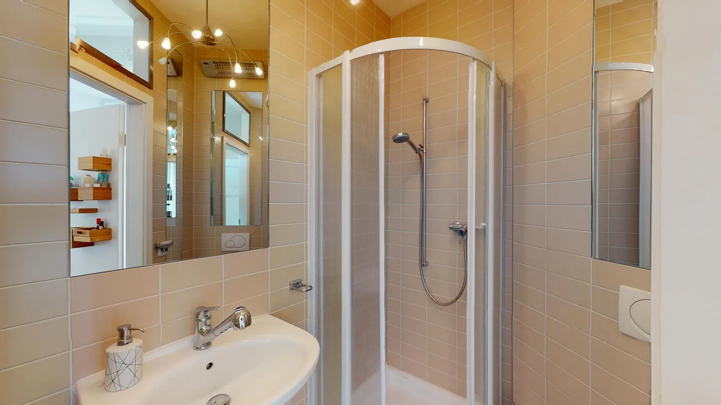 Casa unifamiliare in perfette condizioni. Possibilità di acquistare un terreno edificabile di circa 720 m² - Foto 20 di 30