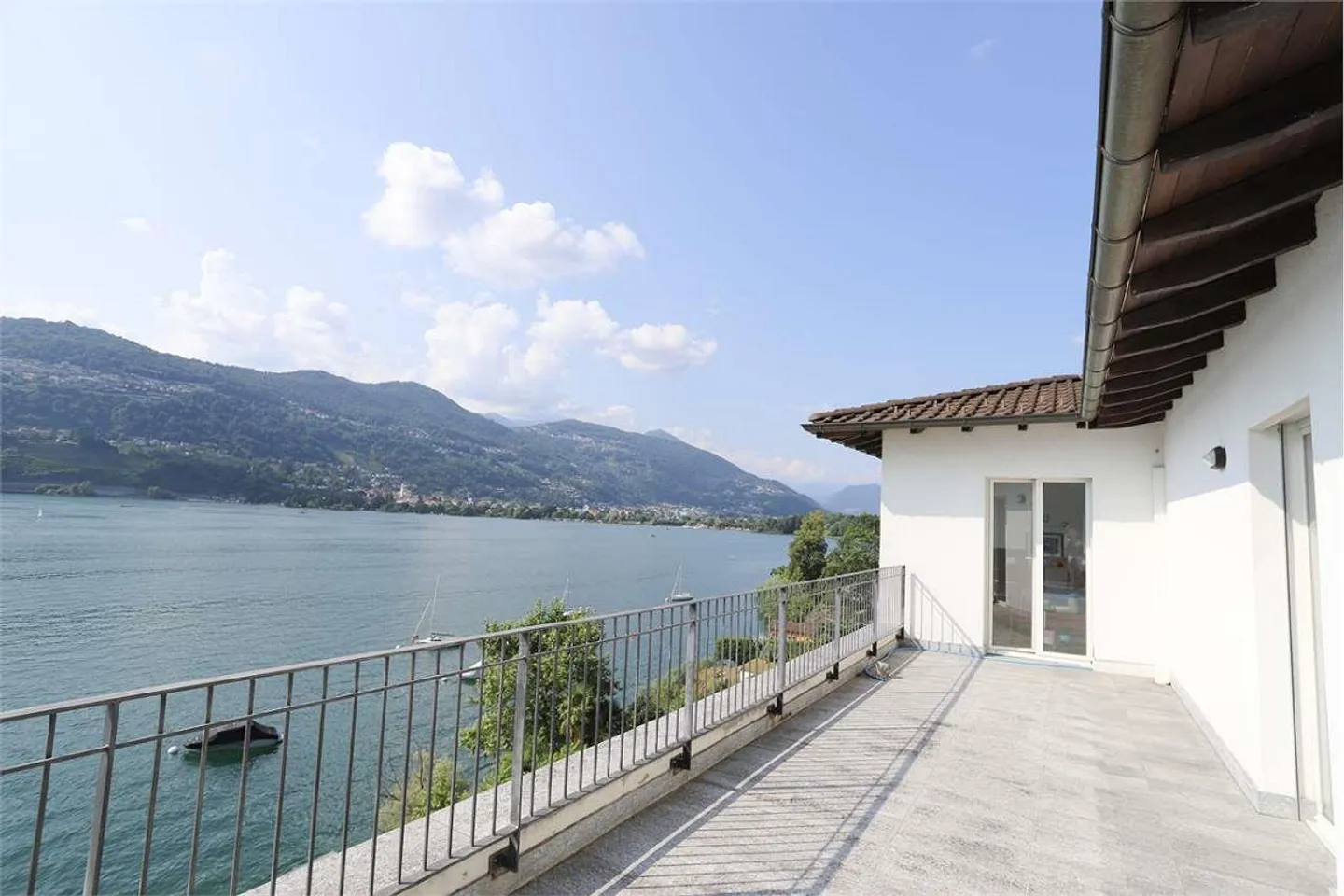 Villa with Lake View in Montagnola - Photo 5 of 12