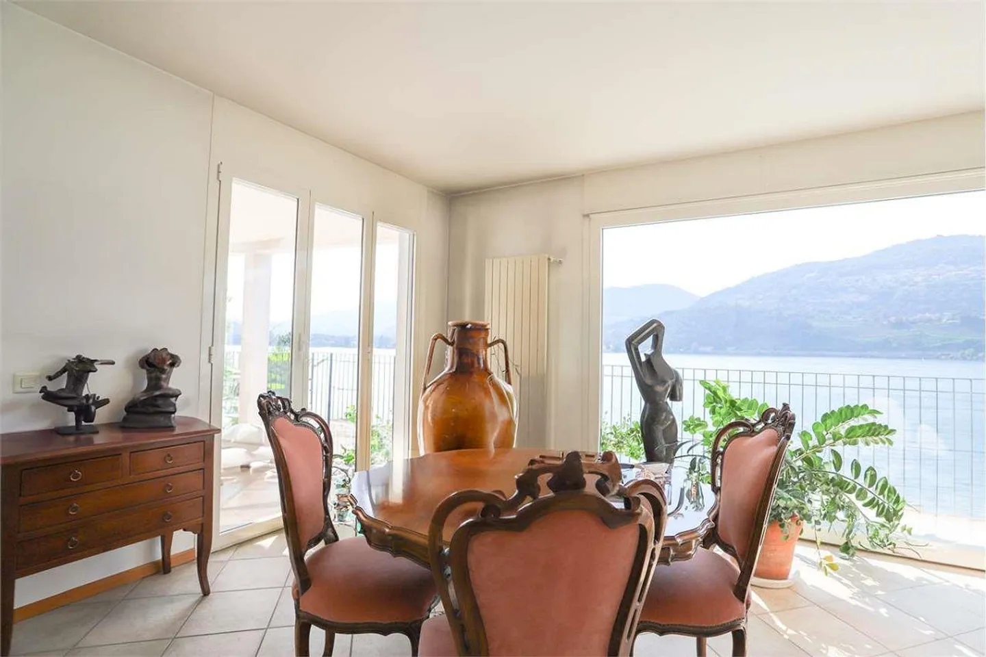 Villa with Lake View in Montagnola - Photo 7 of 12