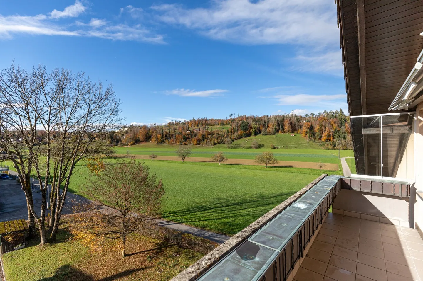 Grosszügige, charmante Dachwohnung in idyllischem Familienquartier - Foto 12 von 14