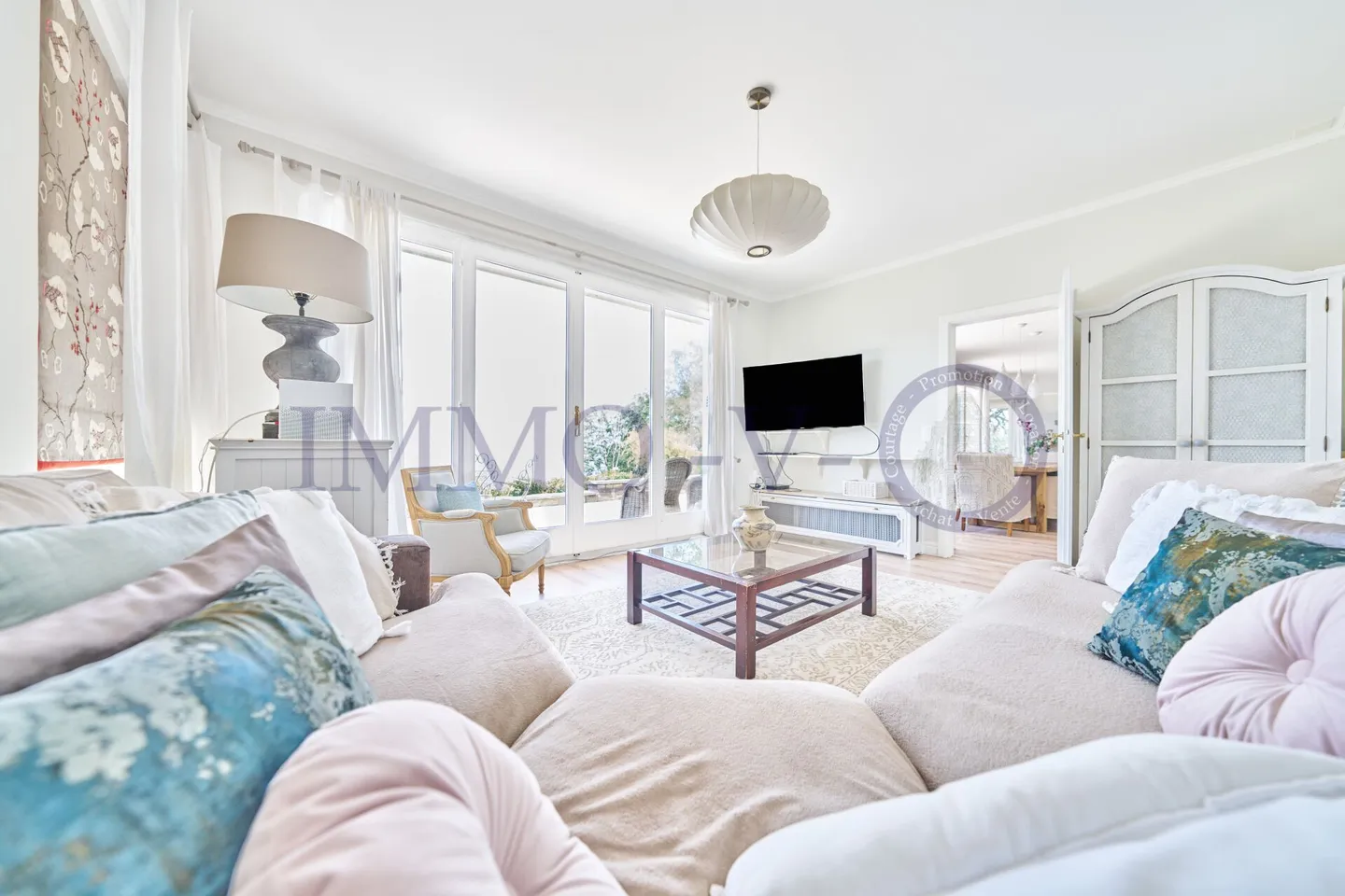 PRESTIGIOSO CON PISCINA E VISTA PANORAMICA - ARREDATO - Foto 10 di 18