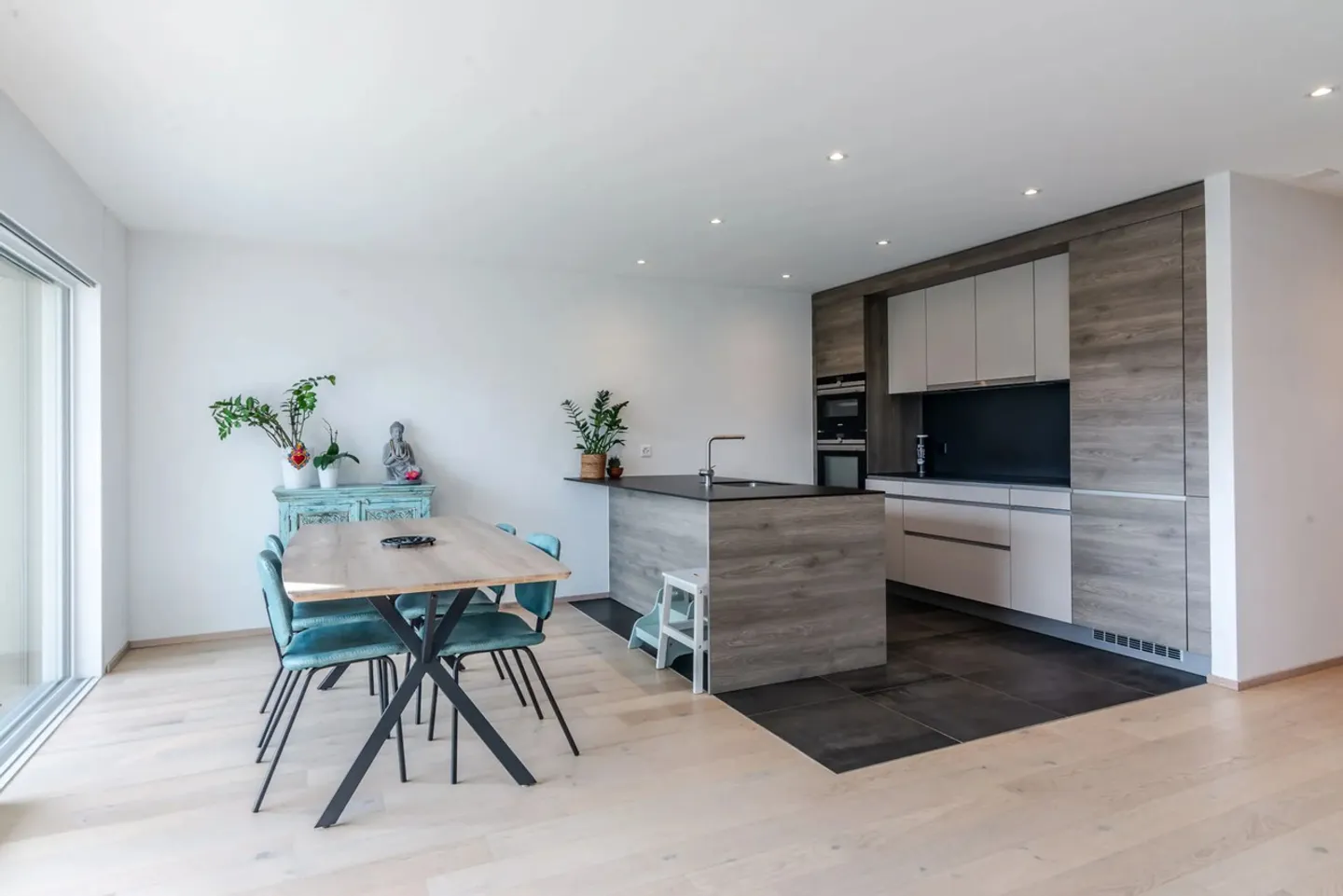 Romanel-sur-Lausanne - Extraordinary Penthouse Duplex Apartment - Photo 8 of 9