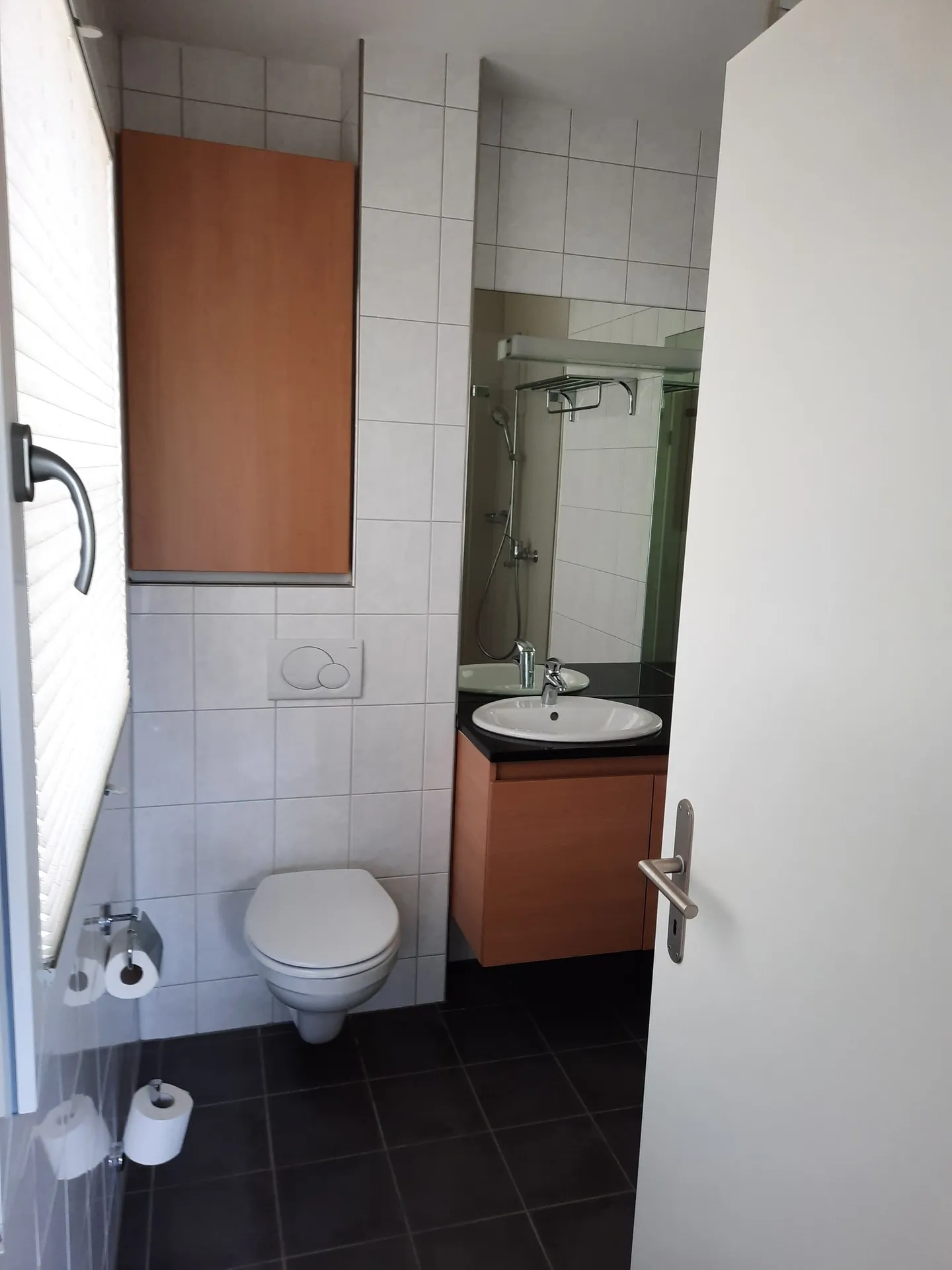 Modern Loft Apartment with Balcony in Fehraltorf - Photo 7 of 9