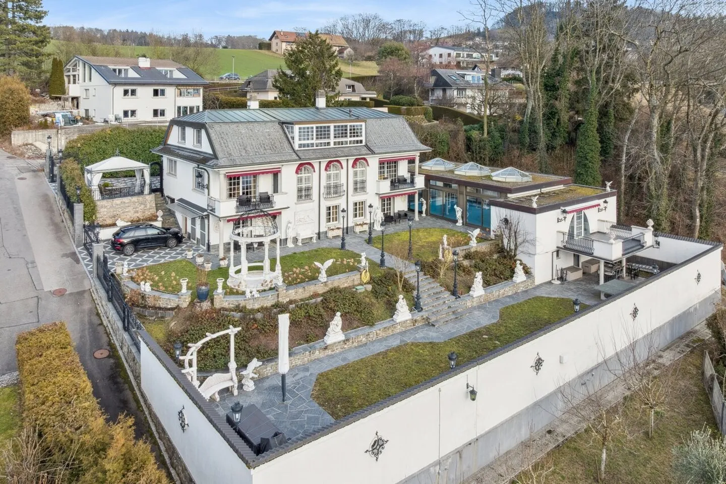 Villa Élégante avec Vue sur le Lac - Photo 2 sur 7