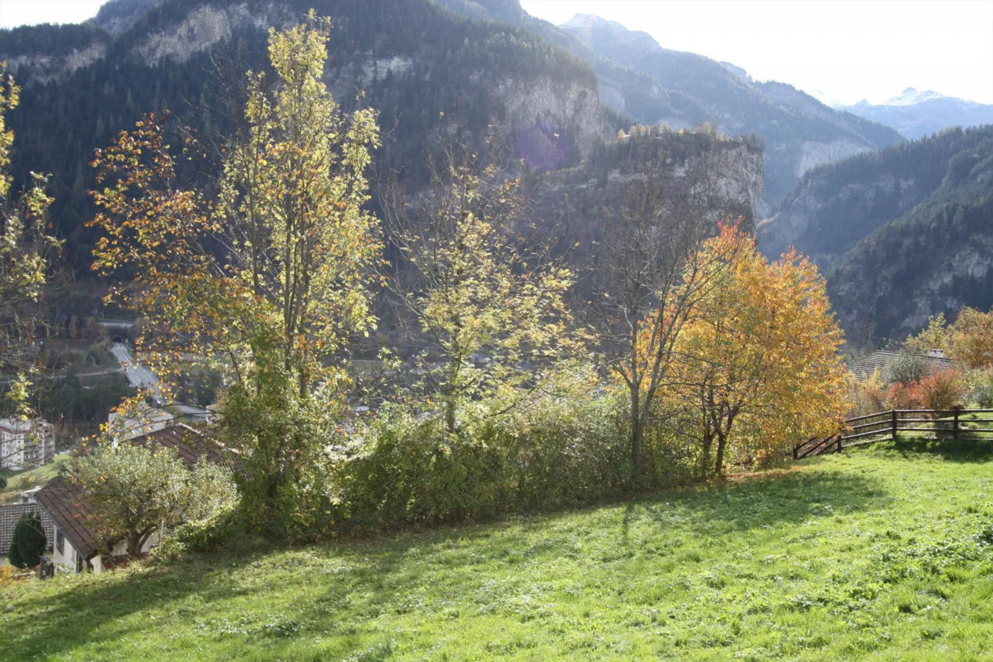 Beautiful building plot for villa, multi-family or single-family houses - Photo 3 of 3