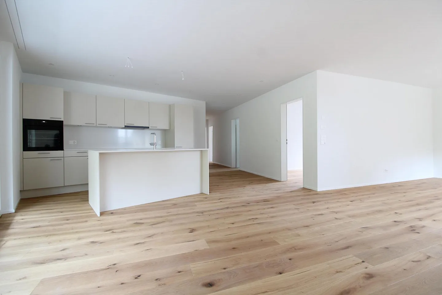 Spacious 4.5-room apartment with 30 m² terrace in the heart of St... - Photo 7 of 12