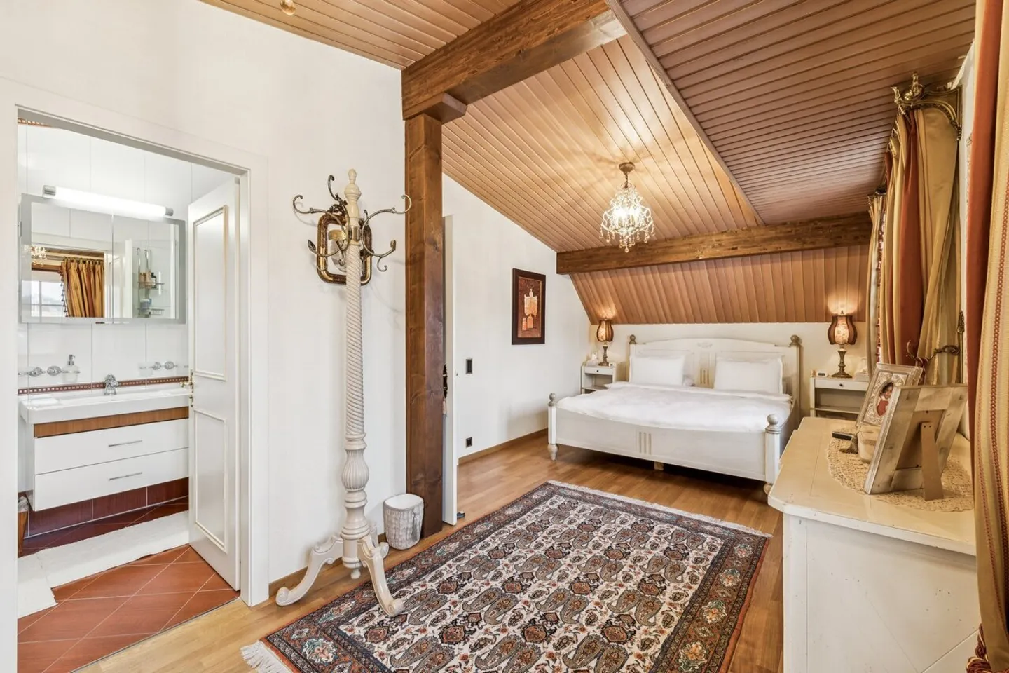 Villa Élégante avec Vue sur le Lac - Photo 6 sur 7