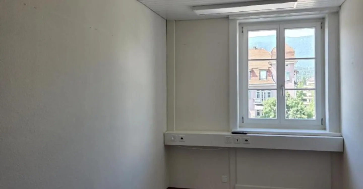 Espace de bureau unique à la gare de Soleure - Photo 7 sur 9
