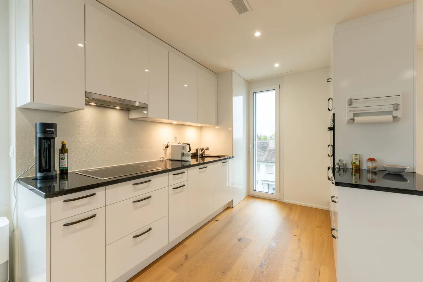 Living Dream - Exclusive 2½-Room Apartment in the Best Location in Oftringen! - Photo 4 of 10