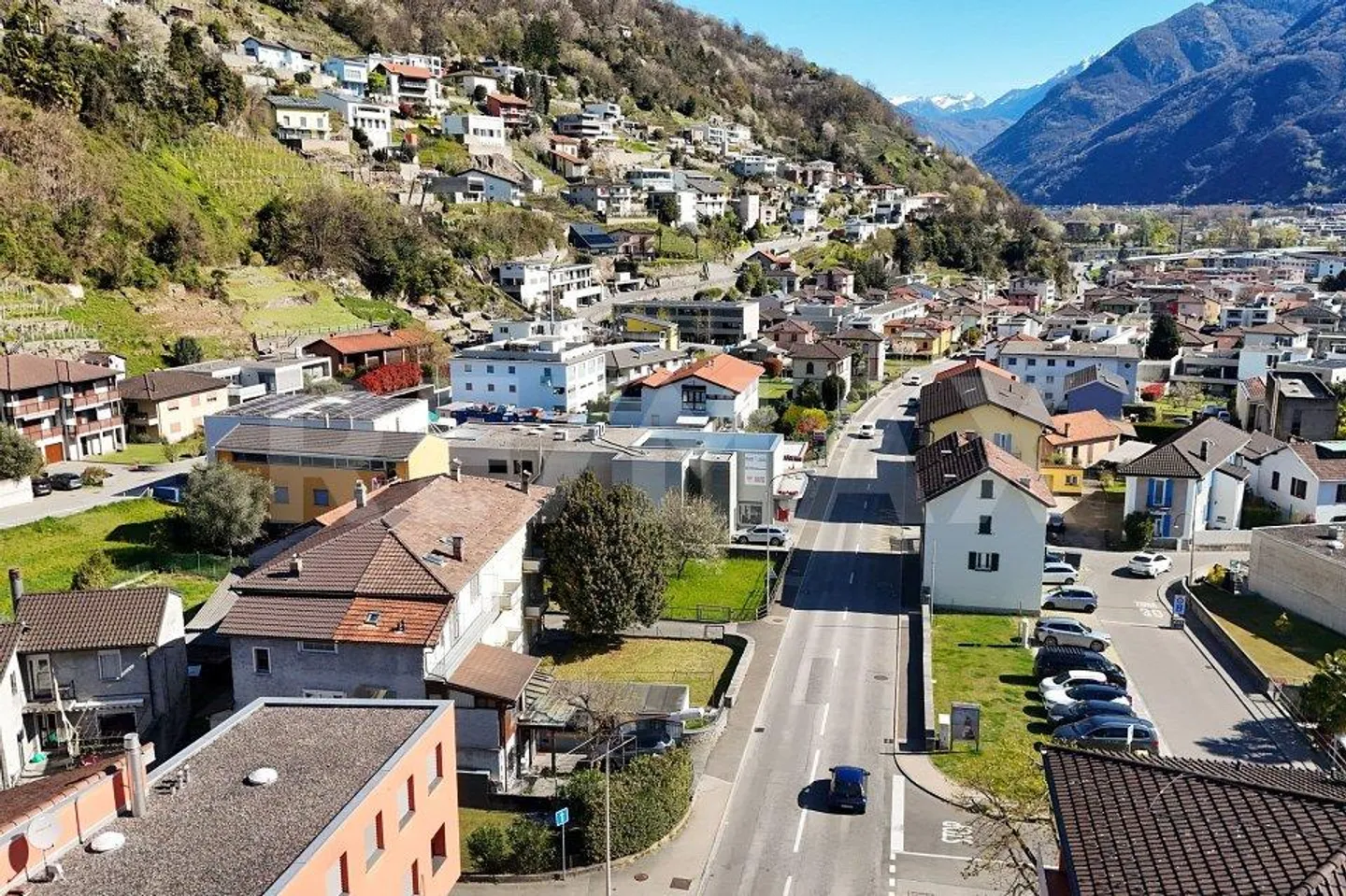 Terraced House in the First Suburbs - Photo 6 of 13