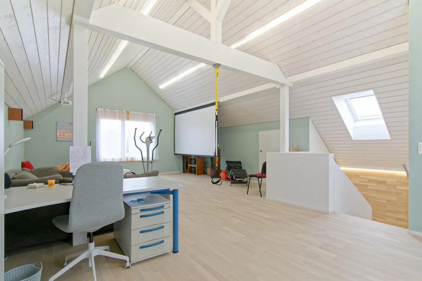 Exklusives grosses 7.5-Zimmer EFH mit Poolanlage - Foto 5 von 10