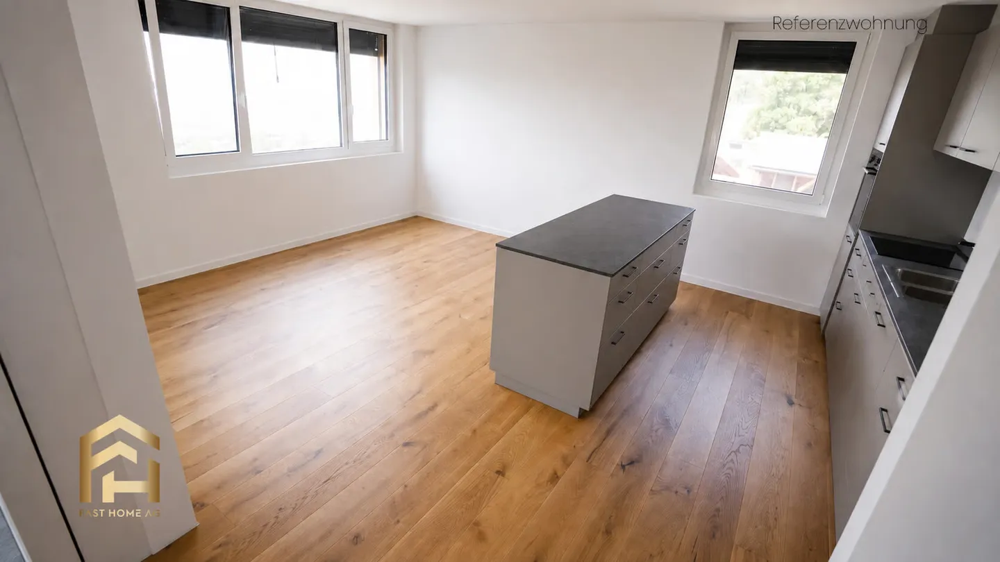 Ampio appartamento di 4,5 stanze al piano terra con area giardino - Foto 3 di 13