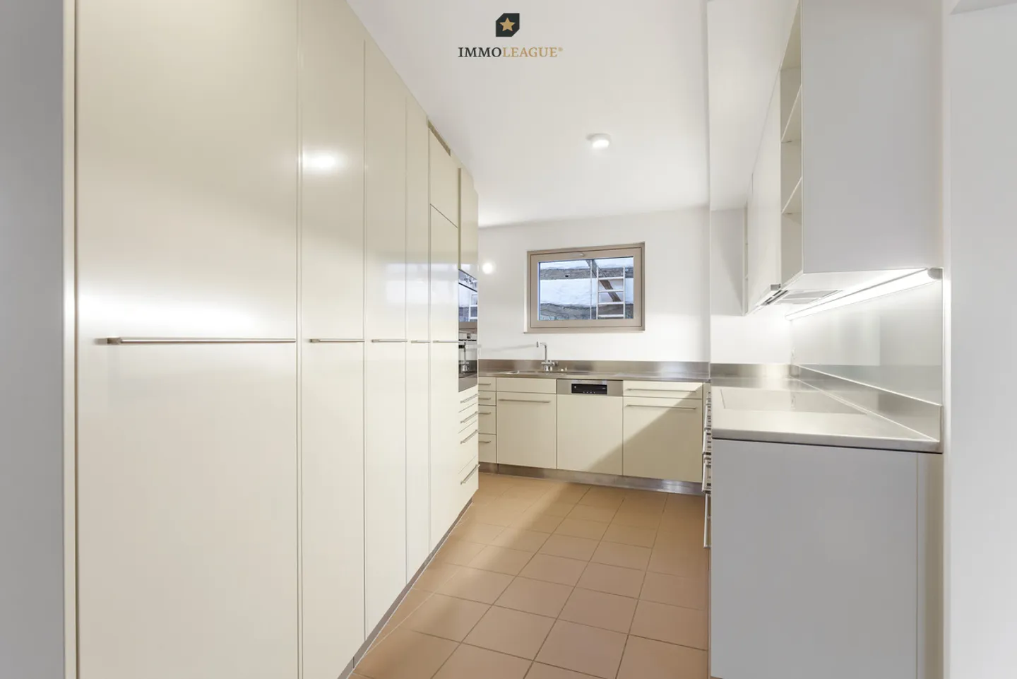 Single house for sale - Photo 3 of 11