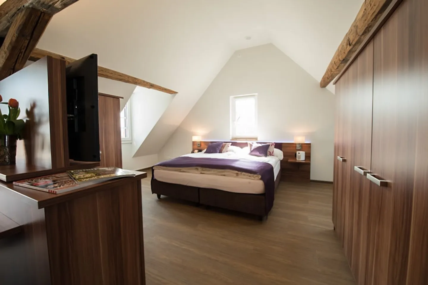 Charmantes möbiliertes Studio mit Balkon in Fehraltorf - Foto 4 von 9