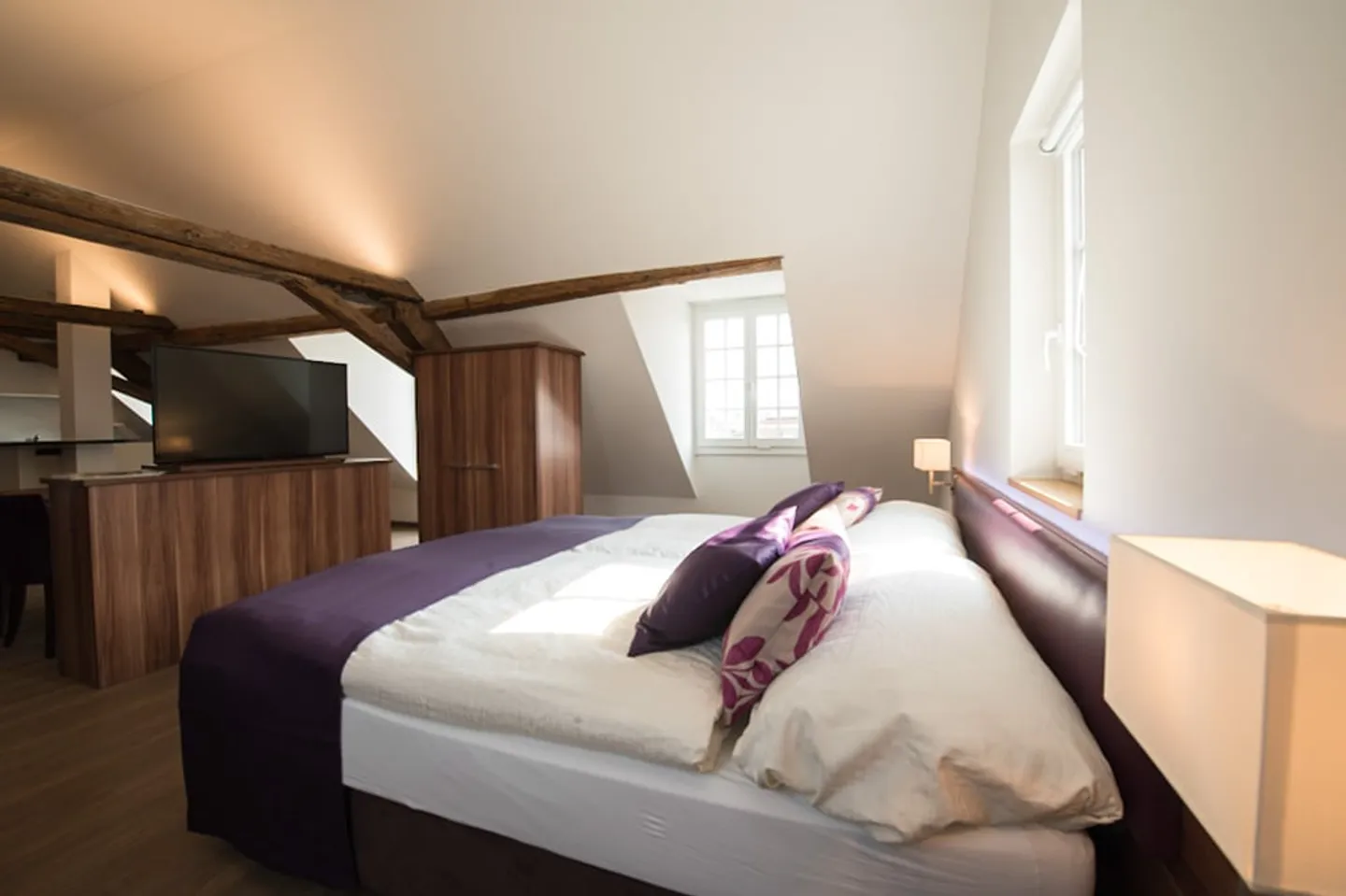 Charmantes möbiliertes Studio mit Balkon in Fehraltorf - Foto 5 von 9