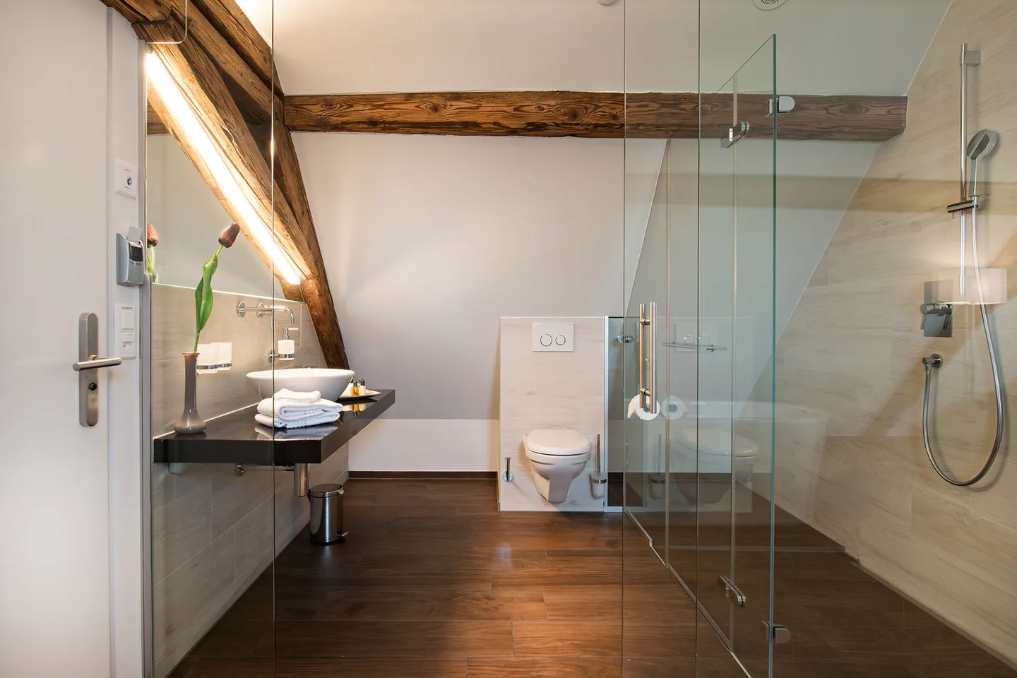 Charmantes möbiliertes Studio mit Balkon in Fehraltorf - Foto 7 von 9