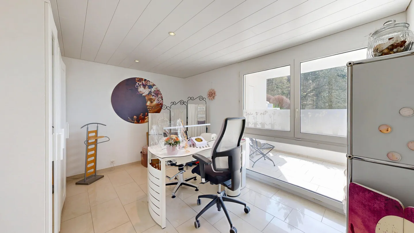 Dreamy 7.5-room single-family house with double garage and panoramic view - Photo 34 of 39