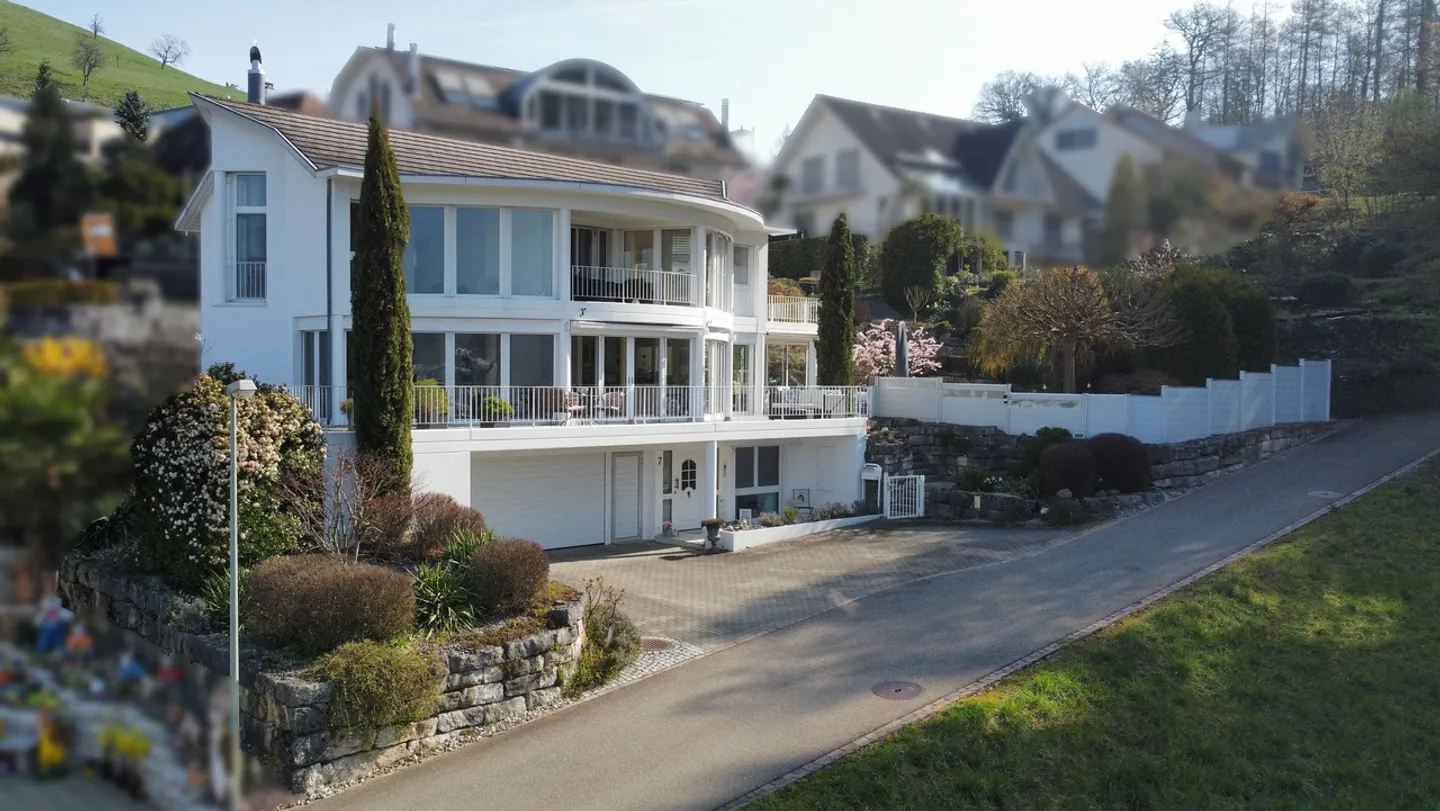 Dreamy 7.5-room single-family house with double garage and panoramic view - Photo 35 of 39