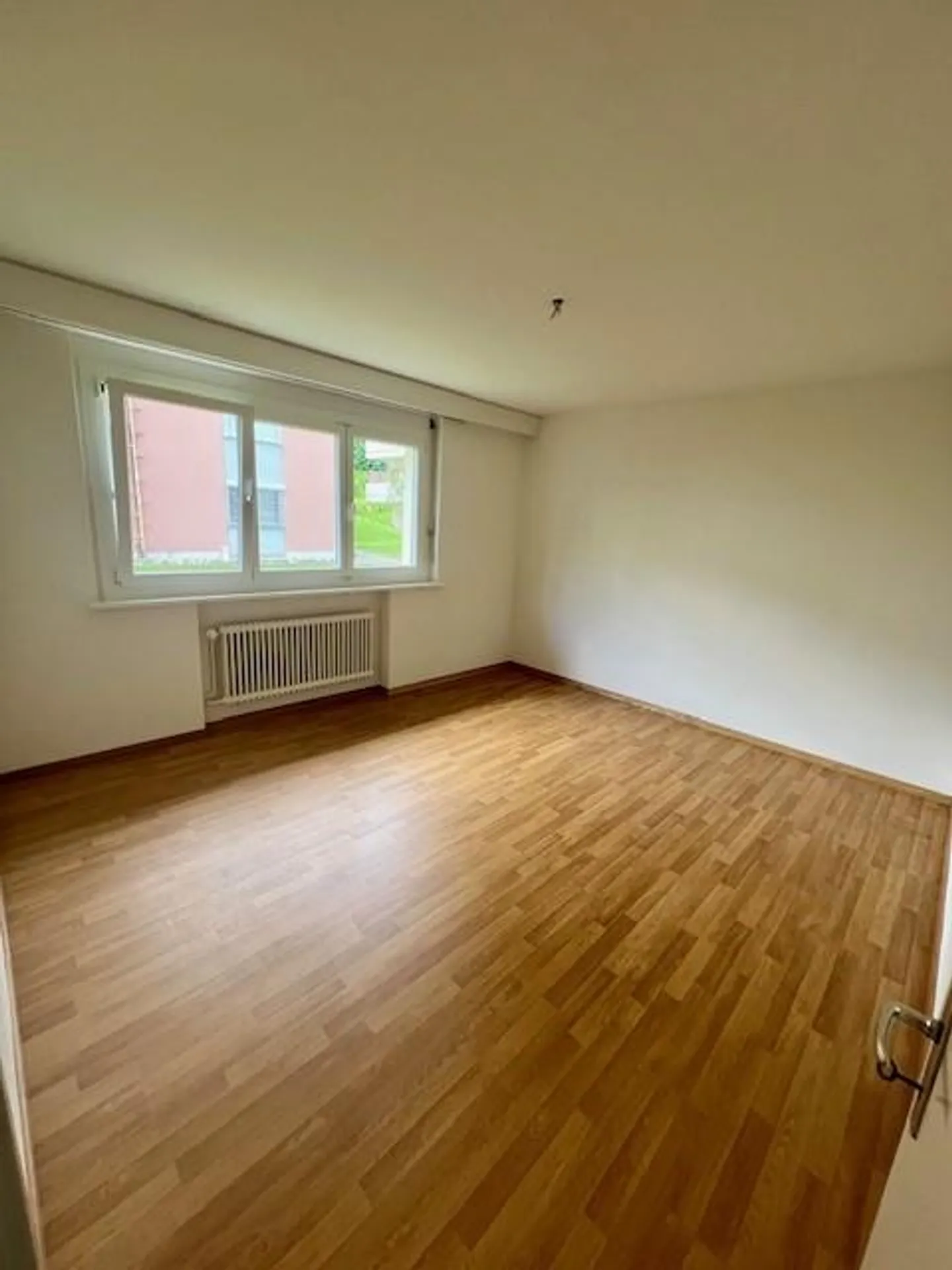 Appartamento accogliente di 4,5 stanze in una posizione tranquilla nel quartiere di Schönbühl - Foto 5 di 9