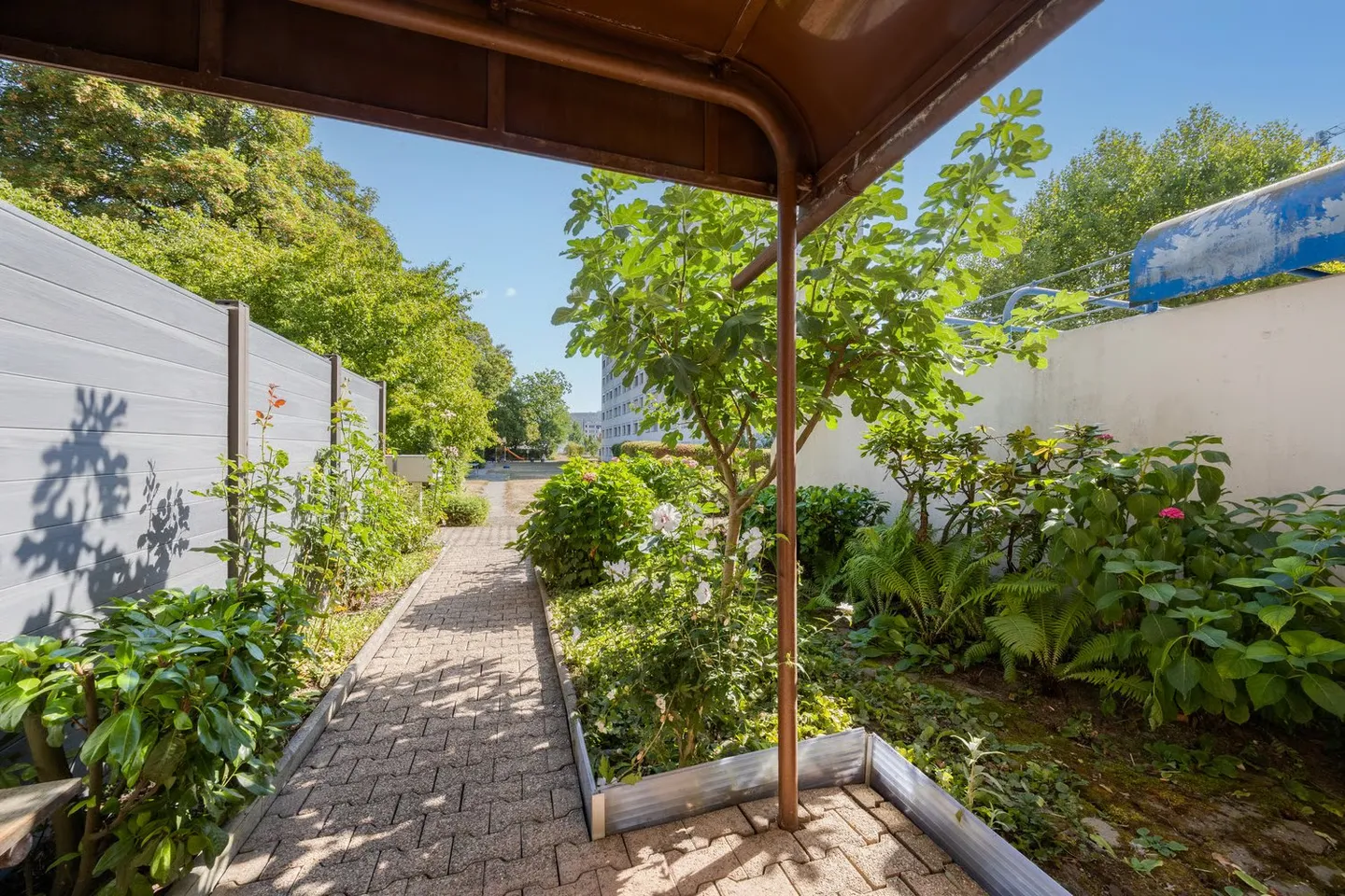 5½ Room Maisonette Garden Apartment with 120m2 Land Share and 32m2 Front Garden - Photo 3 of 18