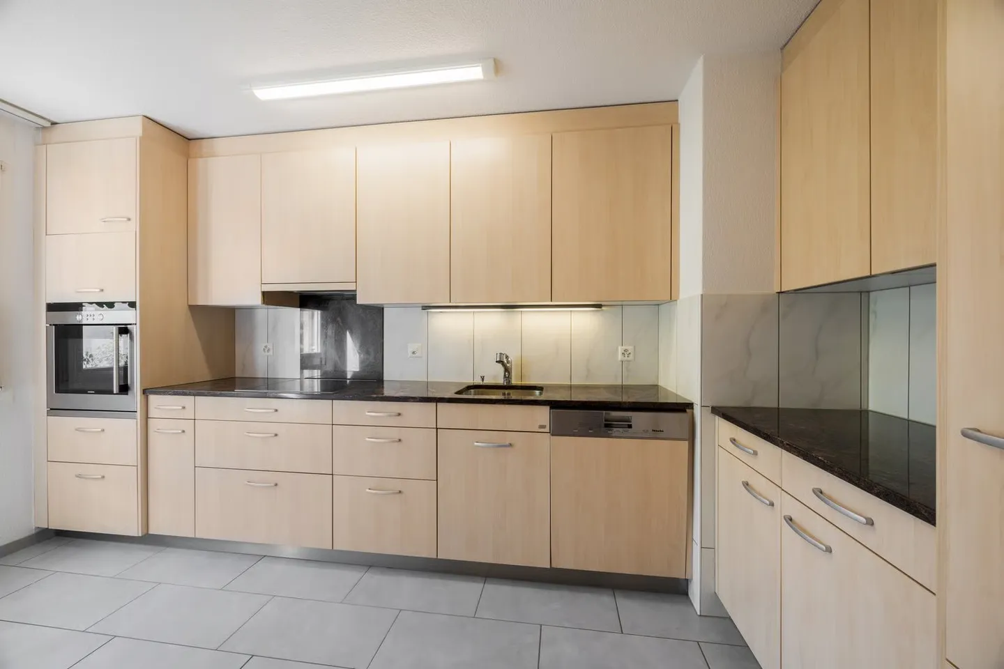 5½ Room Maisonette Garden Apartment with 120m2 Land Share and 32m2 Front Garden - Photo 9 of 18
