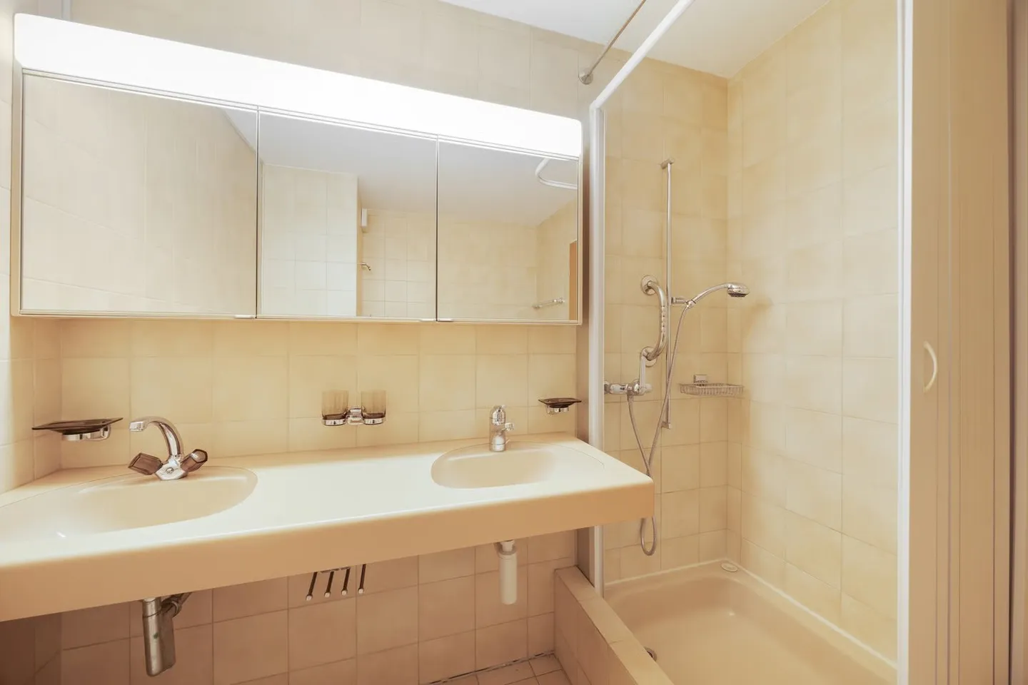 5½ Room Maisonette Garden Apartment with 120m2 Land Share and 32m2 Front Garden - Photo 15 of 18