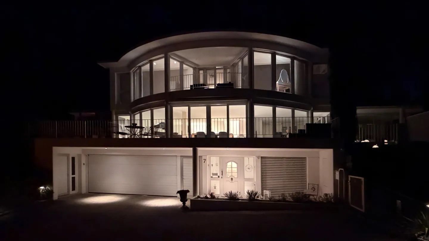 Dreamy 7.5-room single-family house with double garage and panoramic view - Photo 39 of 39