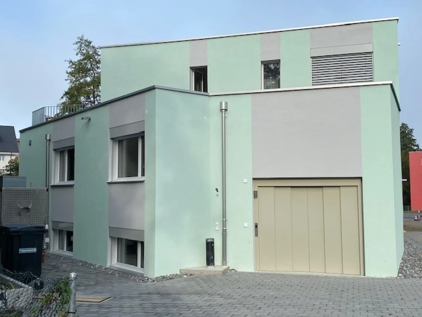 FIRST RENTAL - PENTHOUSE APARTMENT - CenterSeon² - Photo 2 of 13