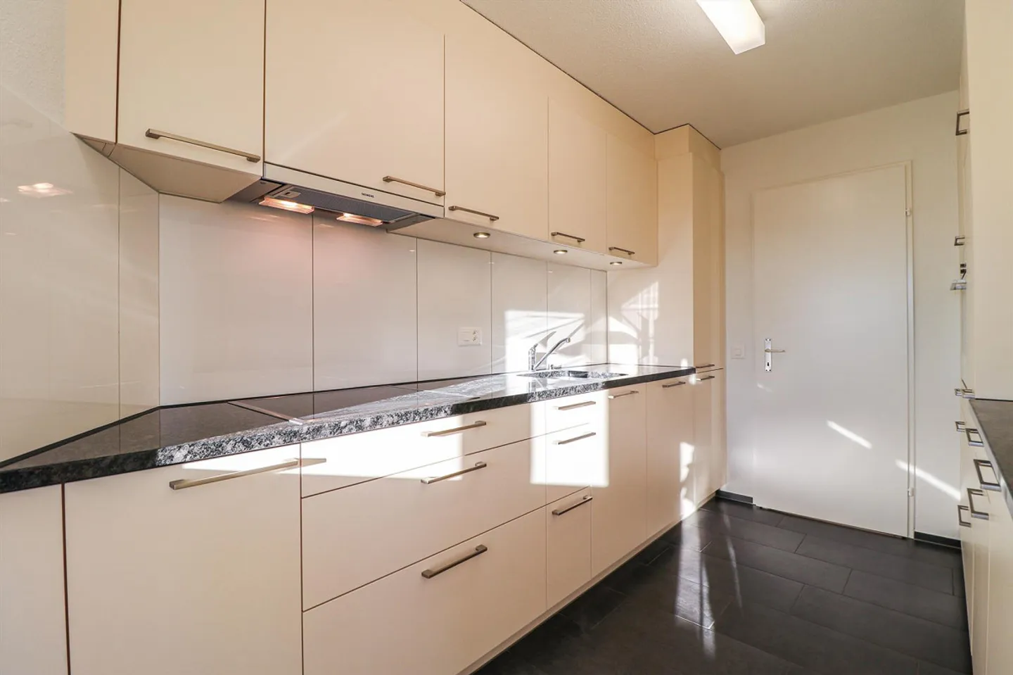 Appartement attrayant dans un bel emplacement - Photo 2 sur 10