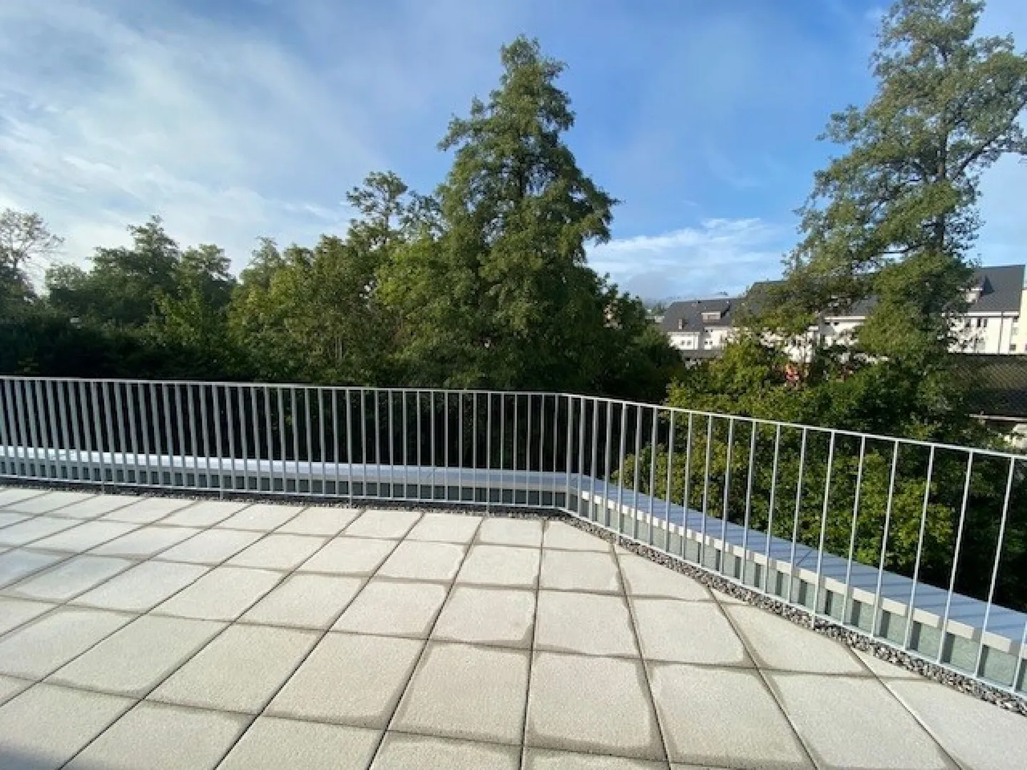 FIRST RENTAL - PENTHOUSE APARTMENT - CenterSeon² - Photo 11 of 13