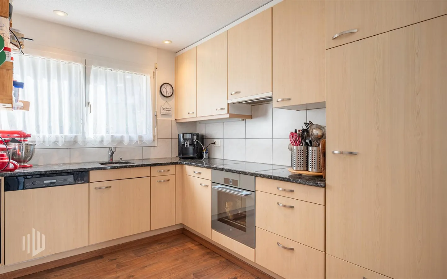 ImmoWyss - Plus d'espace pour la vie : confortable, lumineux et bien pensé - Photo 2 sur 8