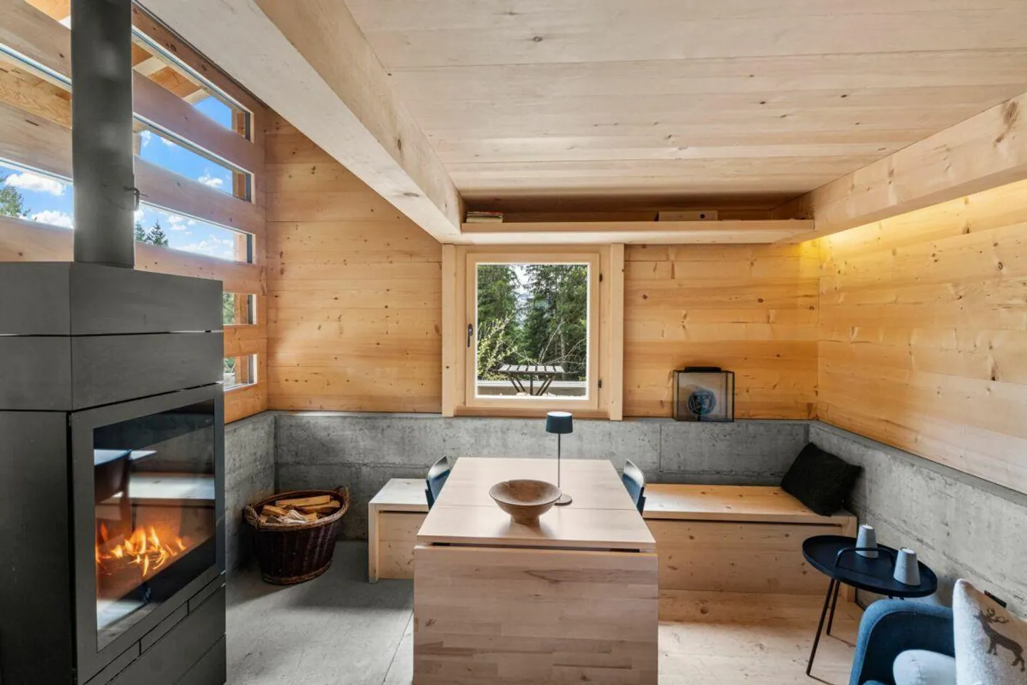Exclusive Mountain Retreat with Breathtaking View - Photo 2 of 13