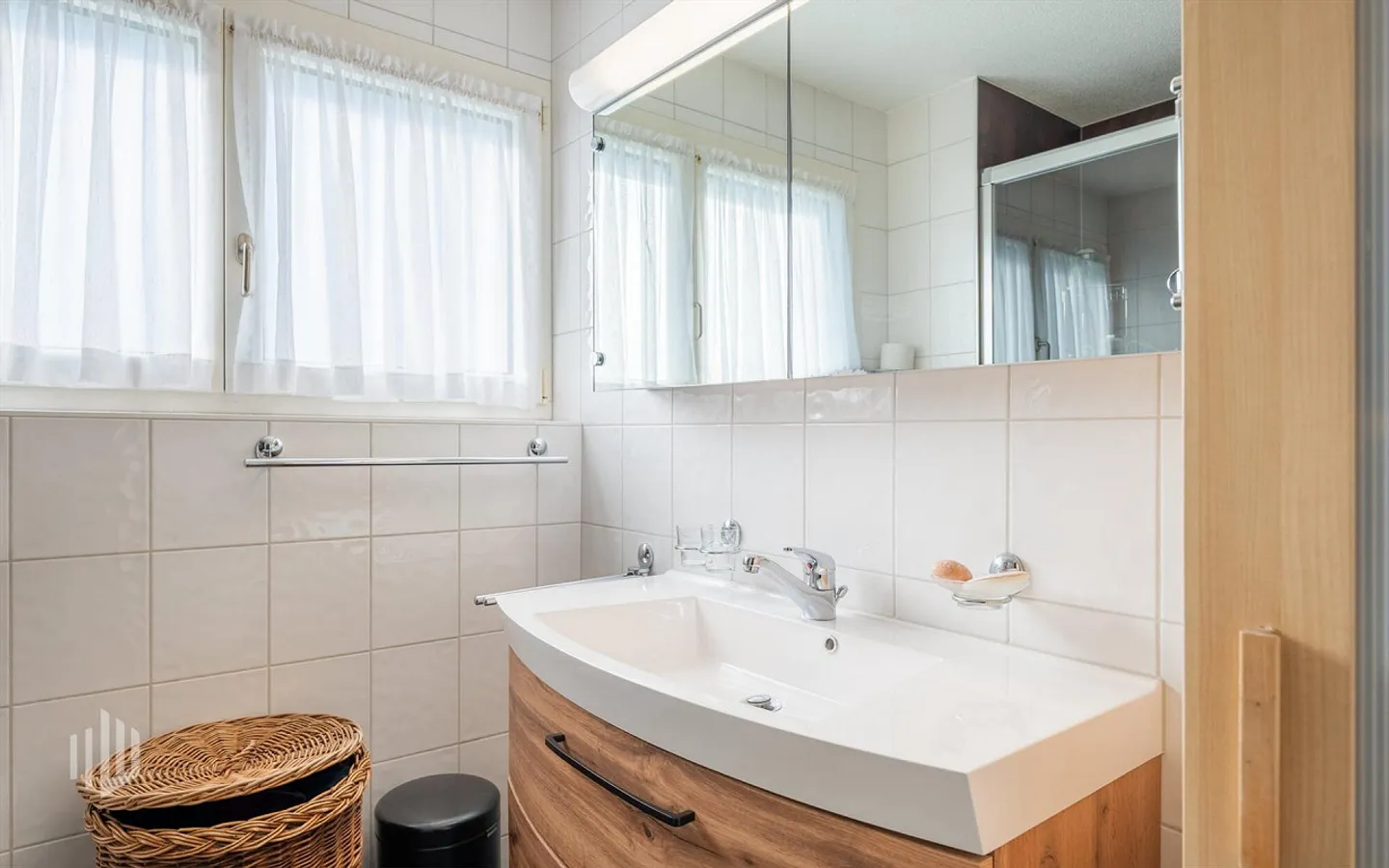 ImmoWyss - Plus d'espace pour la vie : confortable, lumineux et bien pensé - Photo 7 sur 8