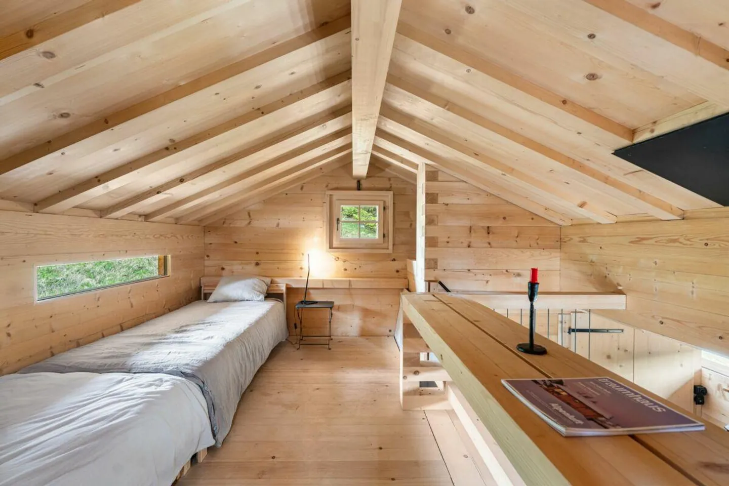 Exclusive Mountain Retreat with Breathtaking View - Photo 8 of 13