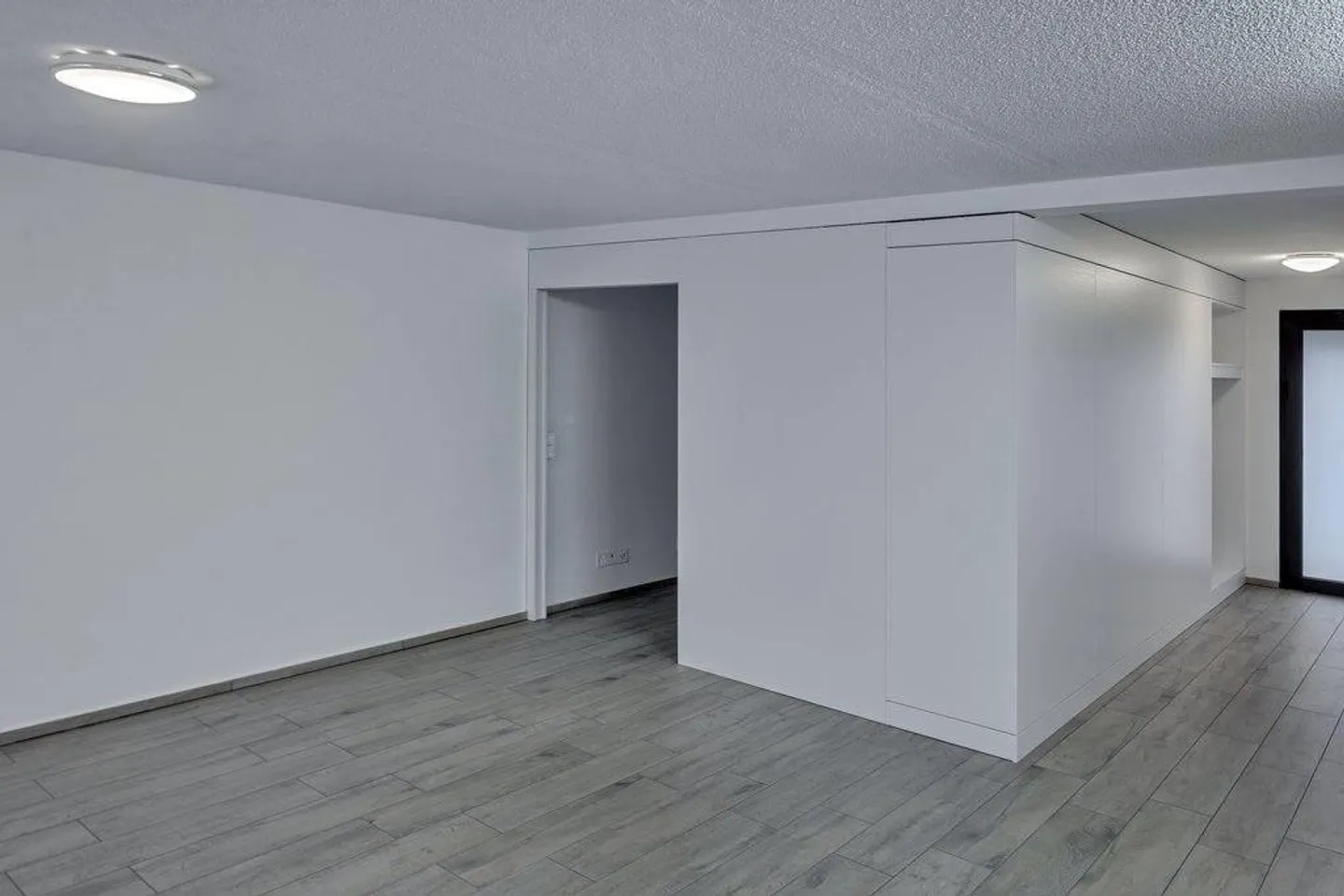 Spring Awakening in Aarau – 2.5-room apartment in the green seeks new tenant! - Photo 3 of 6