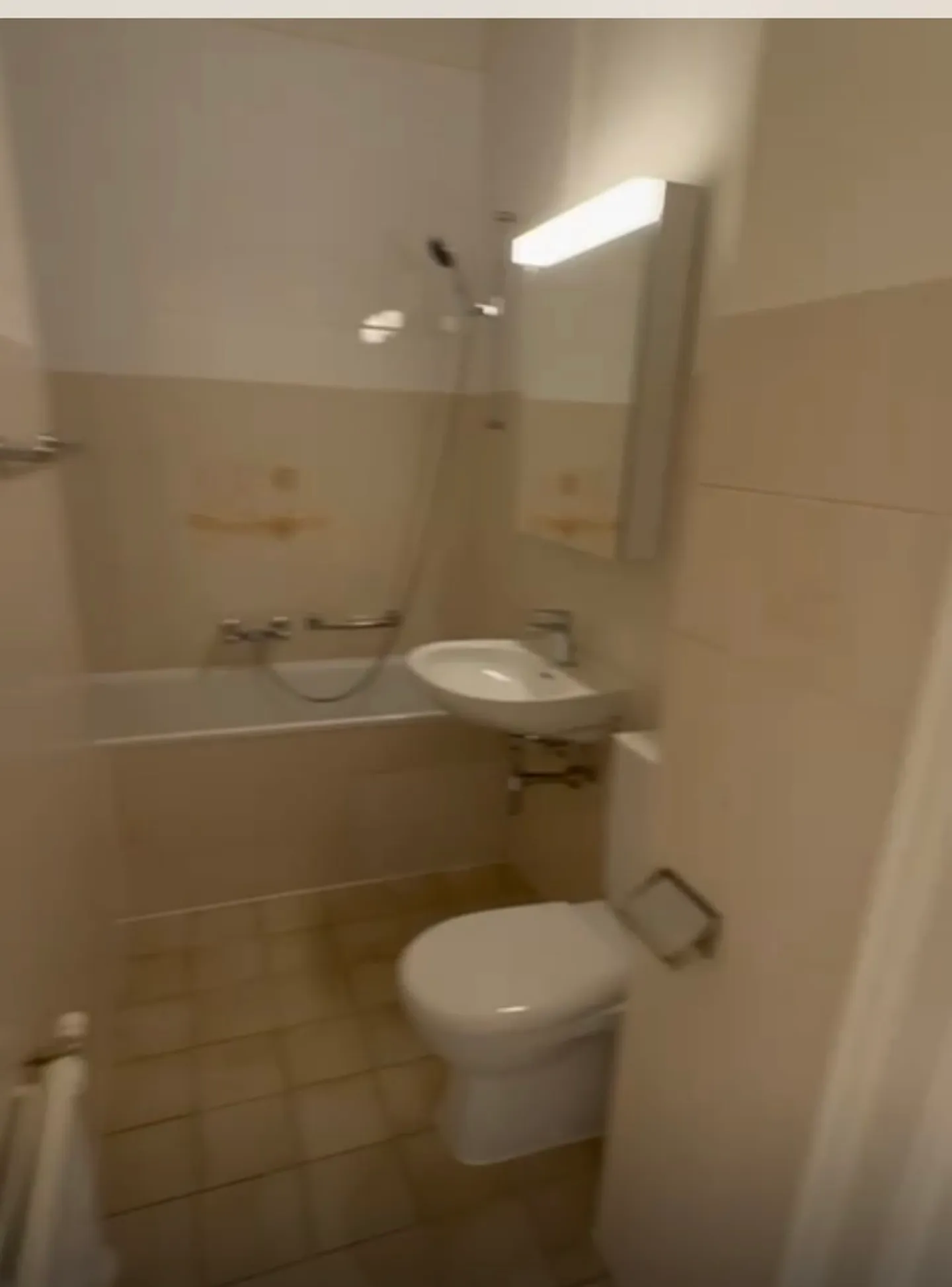 Akazie Schöne 2.5-Zimmer-Wohnung - Foto 3 von 4