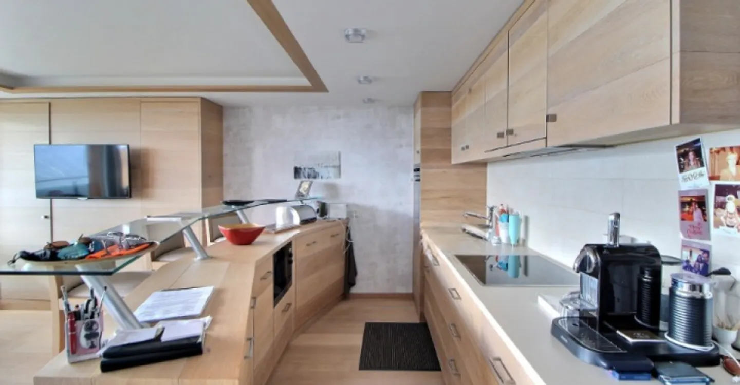 Exclusive 3.5-room apartment with panoramic view, hotel services and immediate proximity to the slopes - Photo 3 of 7