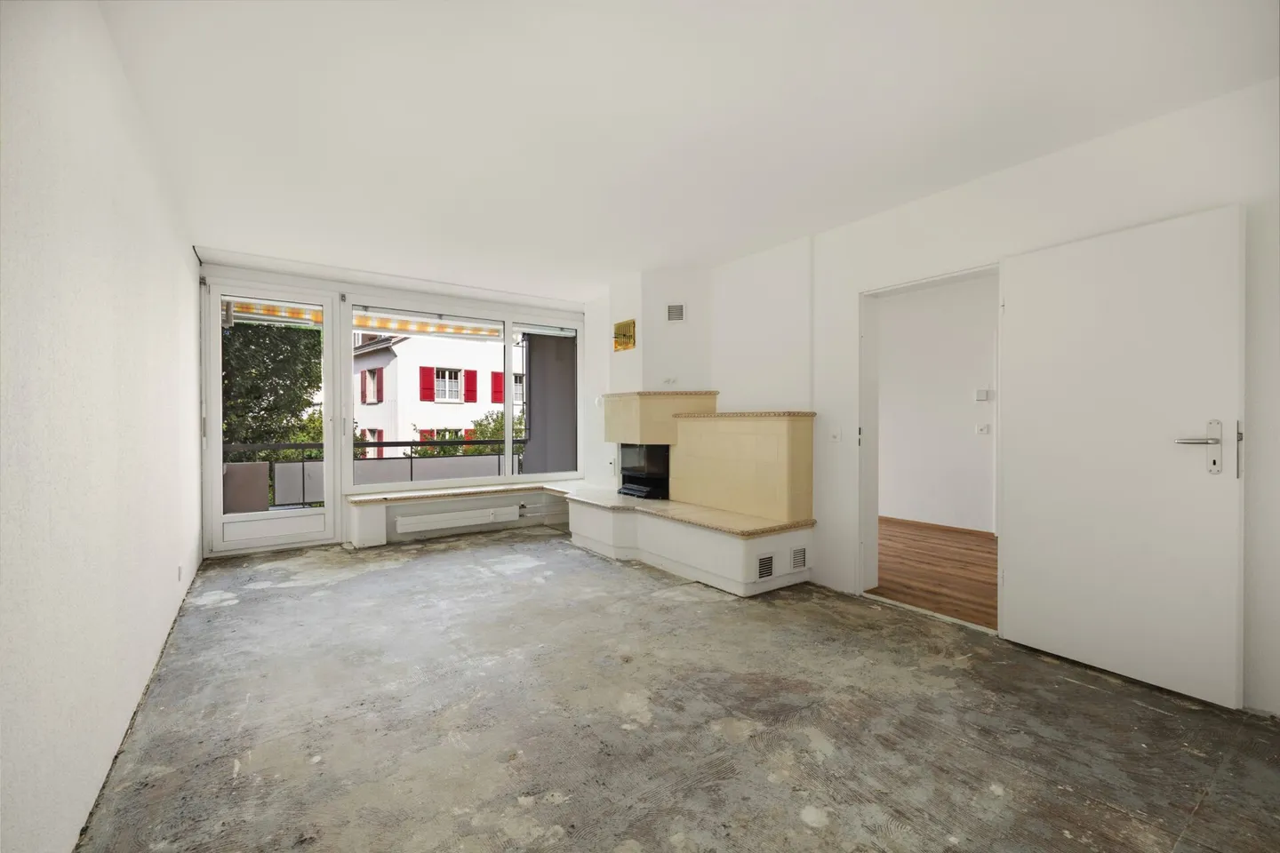 Ideale 3.5 Zimmer-Wohnung mit Ausbaupotential - Balkon und eigene Garagenbox - Foto 10 von 18