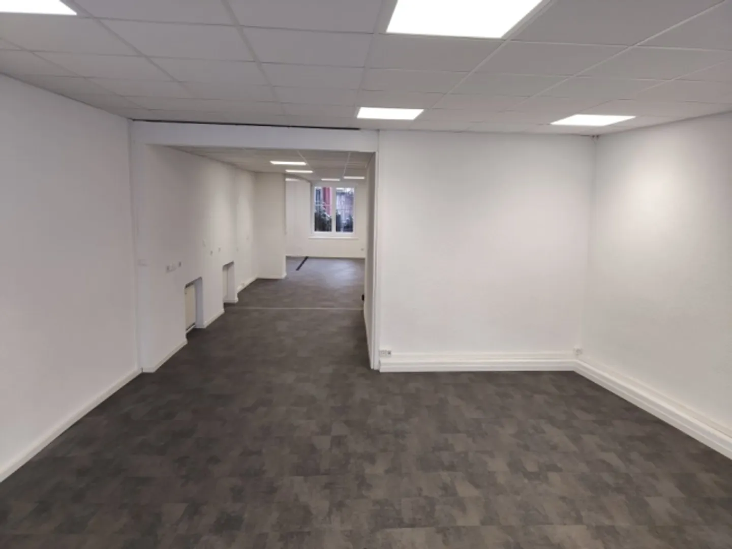 Spazio ufficio in affitto - Foto 3 di 5