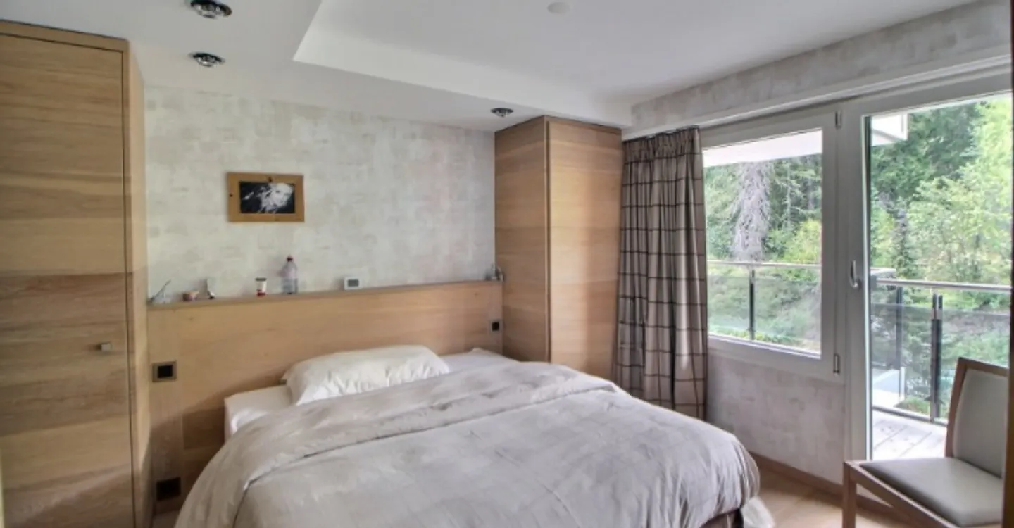 Exclusive 3.5-room apartment with panoramic view, hotel services and immediate proximity to the slopes - Photo 4 of 7