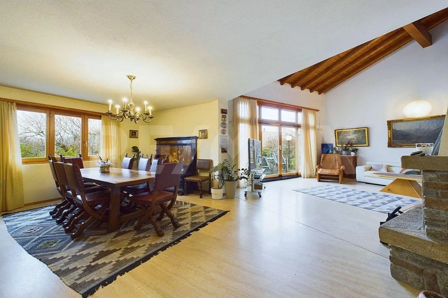 Elegante Casa Familiare con Giardino - Foto 1 di 13