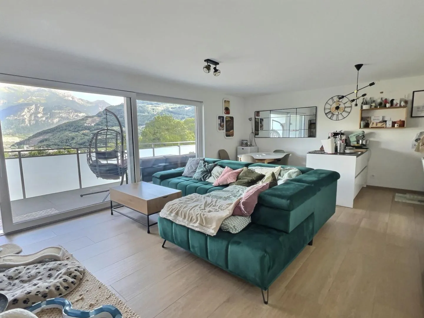 3.5 Room Apartment in Monthey - Photo 2 of 15