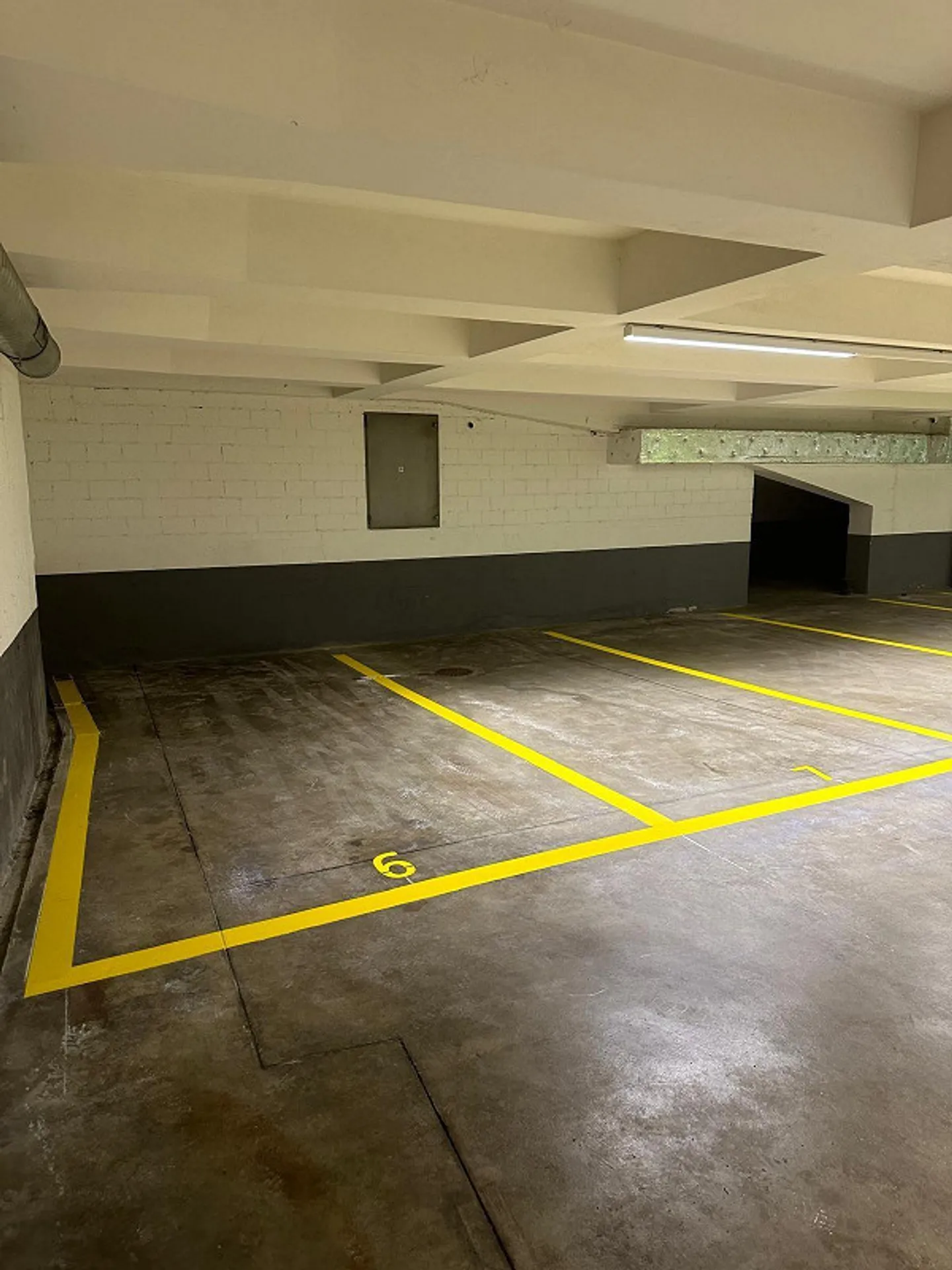 Posti auto centrali nel cuore di Seefeld a Zurigo - Foto 1 di 4